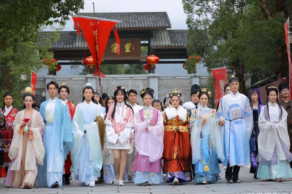 汉服节中国汤里刷屏惊艳古风美掀起汉服热