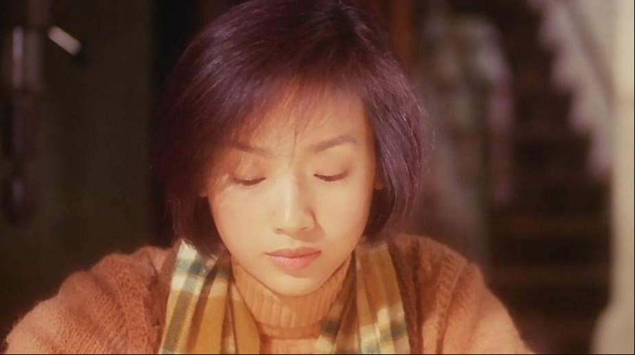 吴倩莲的顾曼桢也是30岁演的,虽然留的是一头短发,但气质清清冷冷,确