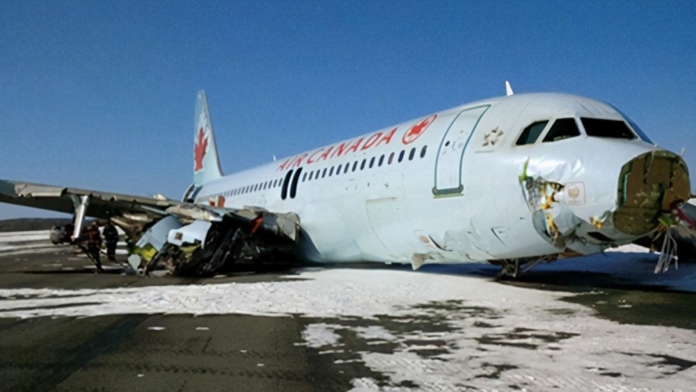 93年东航空难:迫降前苏联机场却遭拒,美军开放军事基地援助!