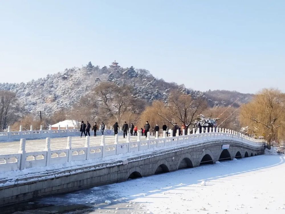 一场雪后,吉林北山冬韵十足,如山水墨画