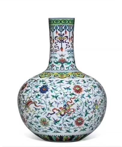 伦敦百岁老人去世价值500万的清朝花瓶被一位中国买家拍得-腾讯新闻