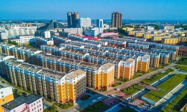 鹤岗 人口_5万元一套房的鹤岗,明天将会走向何方(3)