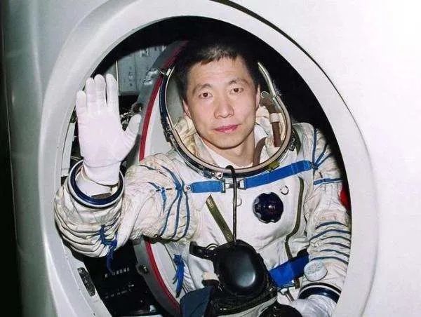 翟志刚,中国载人航天工程神舟七号航天员,中国太空漫步第一人,黑龙江