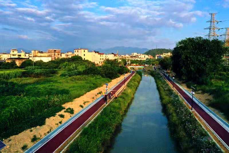 光辉村人口_碧蓝航线光辉图片(2)