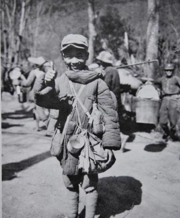 抗战时的中国儿童兵,很多10岁左右参军,致敬那驱逐日寇不屈的童年