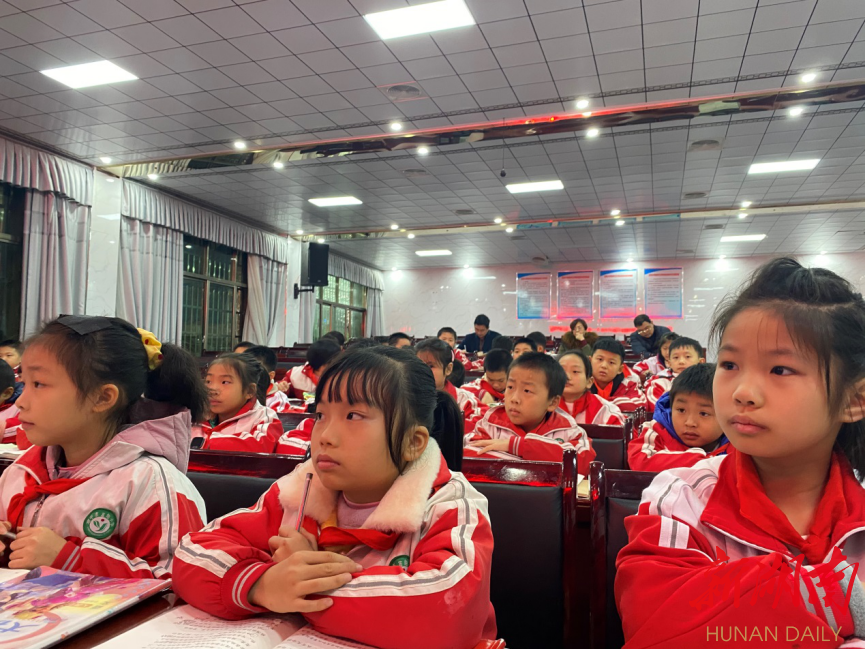 常宁市第三届教学能手决赛(小学组)评选在宜阳小学举行