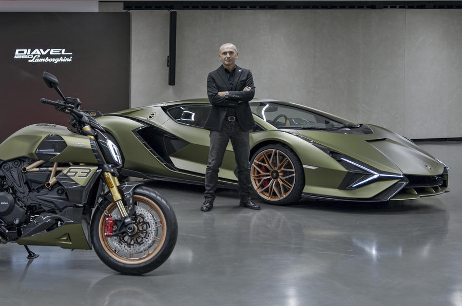 在子公司ducati推出与之匹配的diavel 1260运动型摩托车时,首次亮相