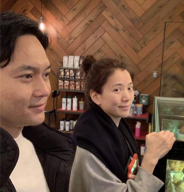 张智霖透露与郭富城打麻将,最多输一顿饭钱,网友:几百