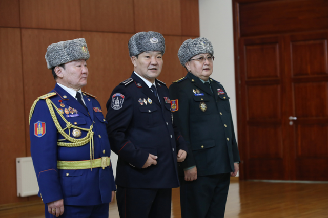 蒙古军队2万人总参谋长仅是少将4次军衔改革逐渐向亲美转变