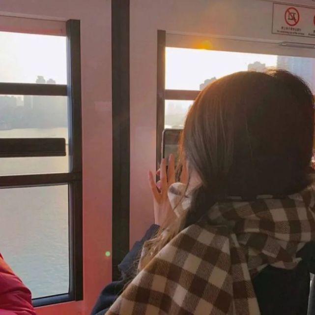 温暖的女生头像