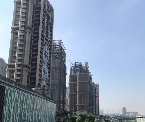 新北总人口_谭韫争新北法院(2)
