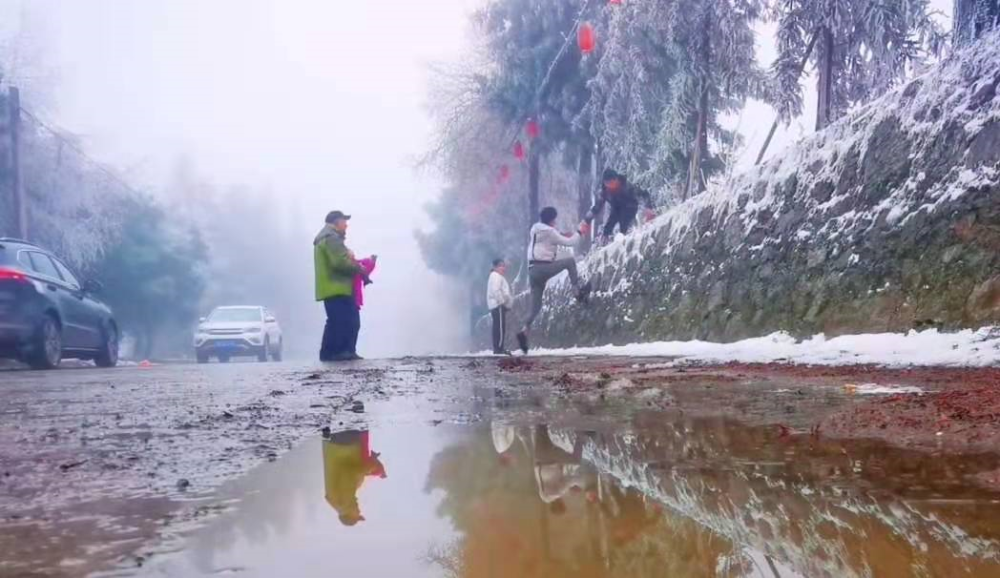 利川婚纱摄影_湖北利川全景图摄影图