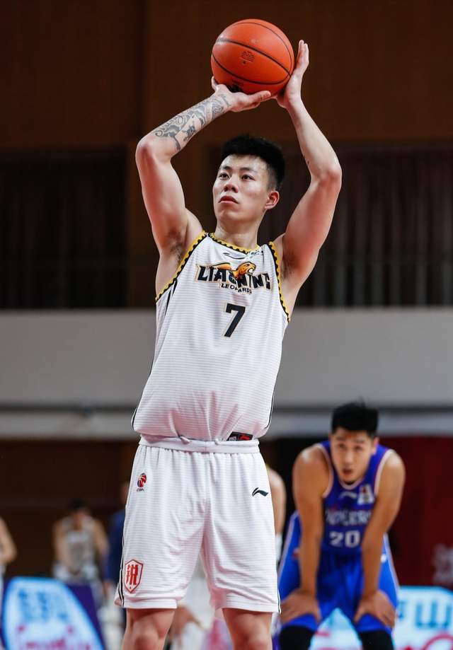 cba金哨亲承疆辽大战错误判罚张镇麟没假摔裁判认知度需提高