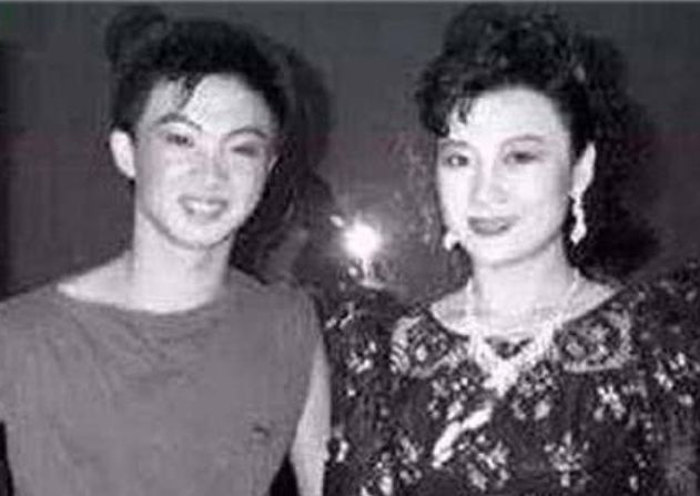 金星20年前的妻子,在金星变性后离婚,如今两人成为好闺蜜