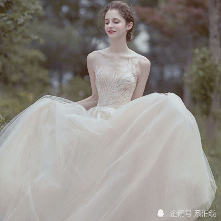巨蟹女的婚纱_动漫巨蟹女头像(3)