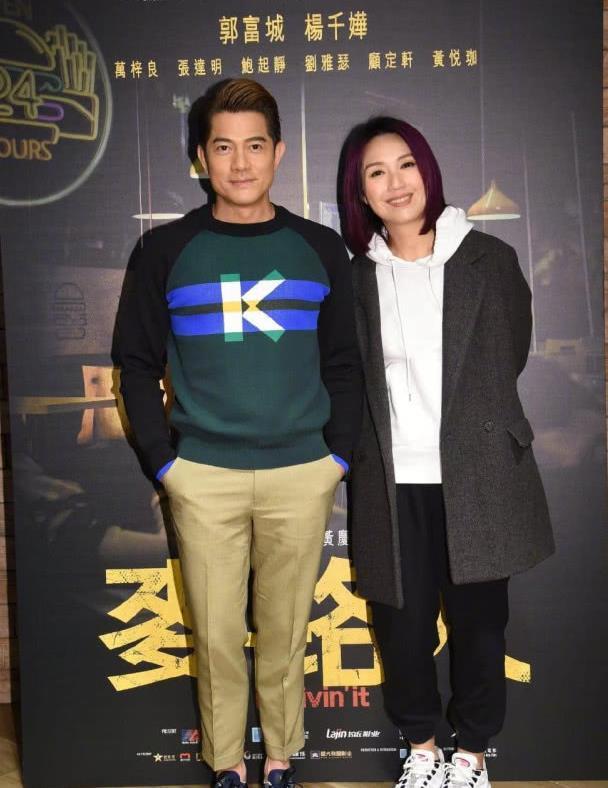 换季换发型,谢霆锋将头发扎出一个小辫子,可显魅力了!