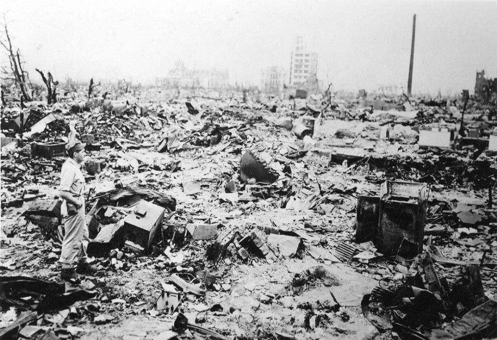 二战是日本人口_二战日本图片(3)