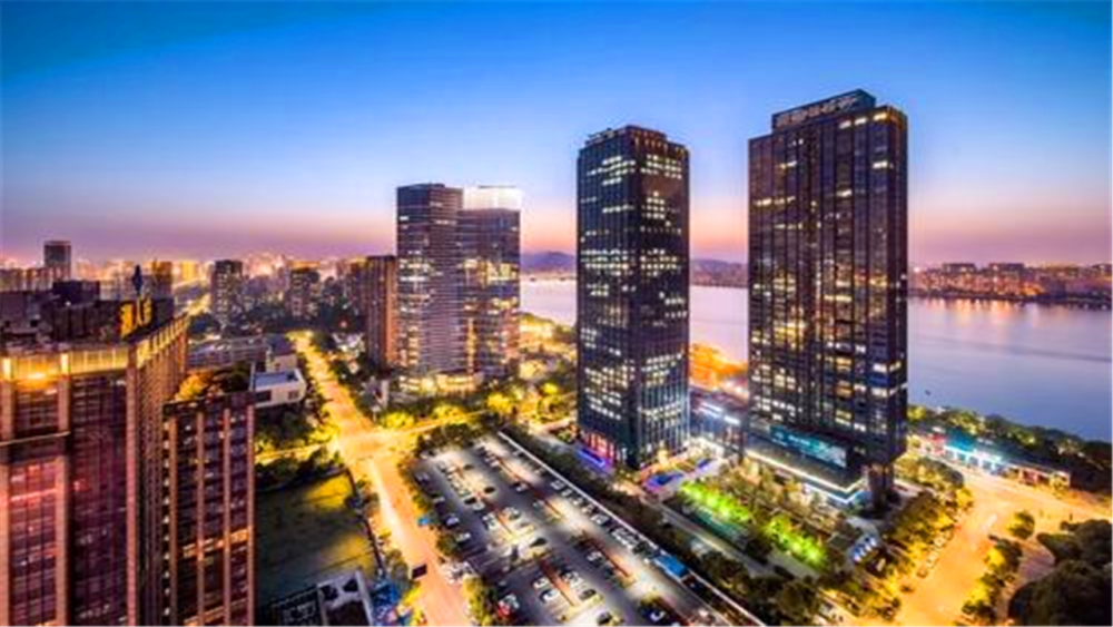 重庆什么时候经济总量超越成都_成都夜景