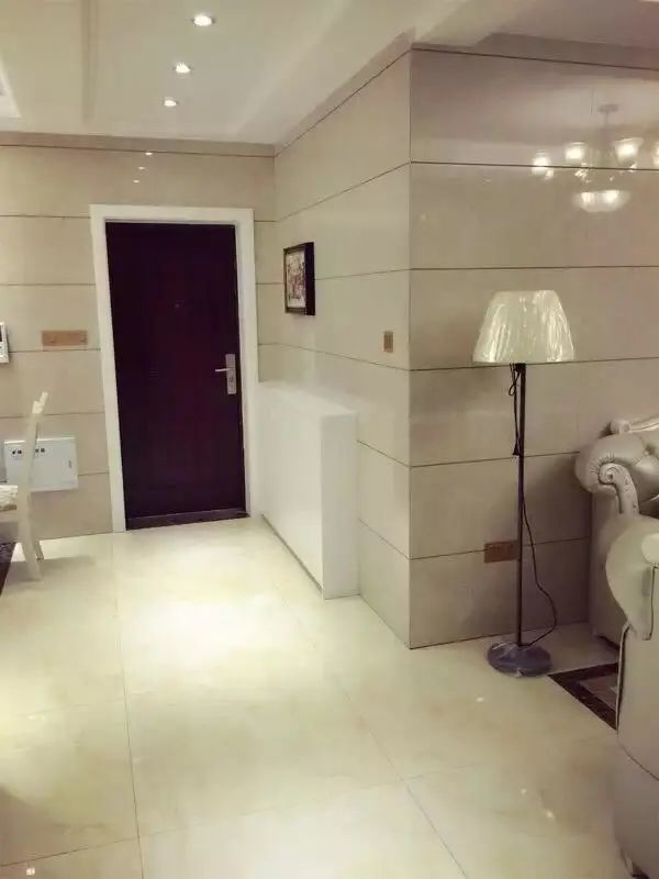 幸亏当初老公坚持全屋贴瓷砖,这效果真是太上档次了!