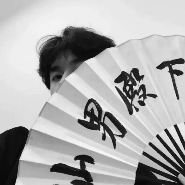 男生头像:1129阳光少年霸气男生头像