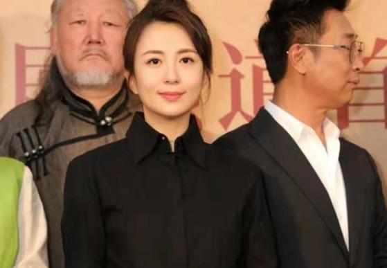 2009年杨童舒拍戏途中查出未婚先孕今儿子11岁不知生父是谁
