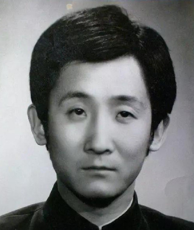 他是我爱我家的贾志新,是与葛优齐名的喜剧演员,这些年他去哪了?
