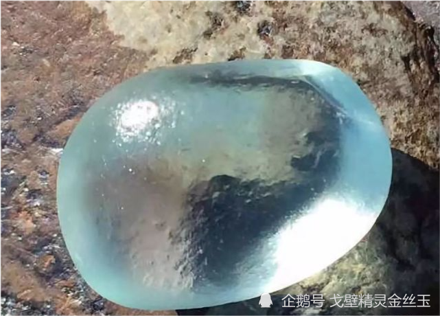 最美的新疆海蓝宝石