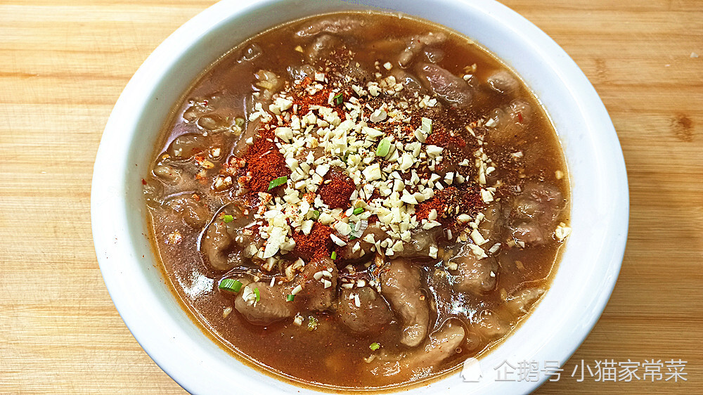 【产品图:这道味道麻辣鲜香的"水煮滑肉"制作完成,特别下饭,喜欢