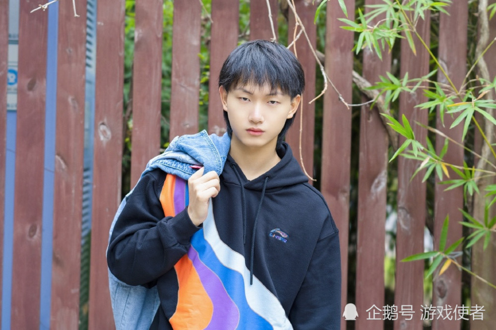 qg已过巅峰期,fly的时代已结束!网友:飞牛退役后会变成第二个梦泪