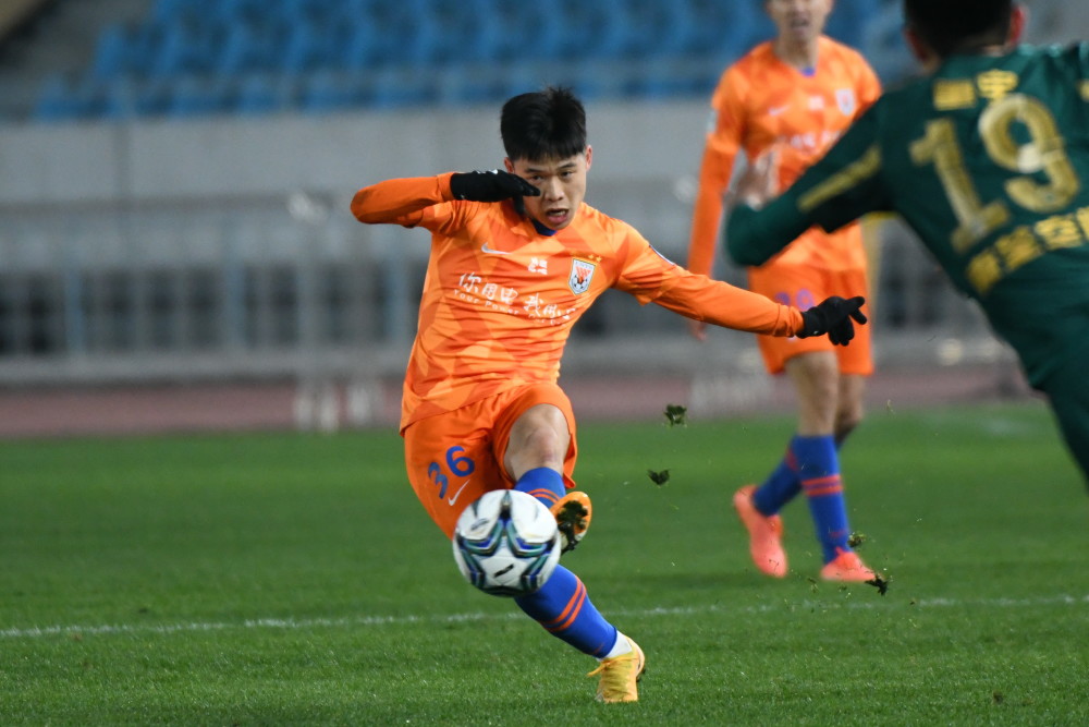 山东鲁能泰山足球俱乐部历任教练