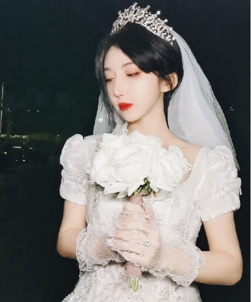 婚纱照装扮_古装王妃装扮婚纱照(3)