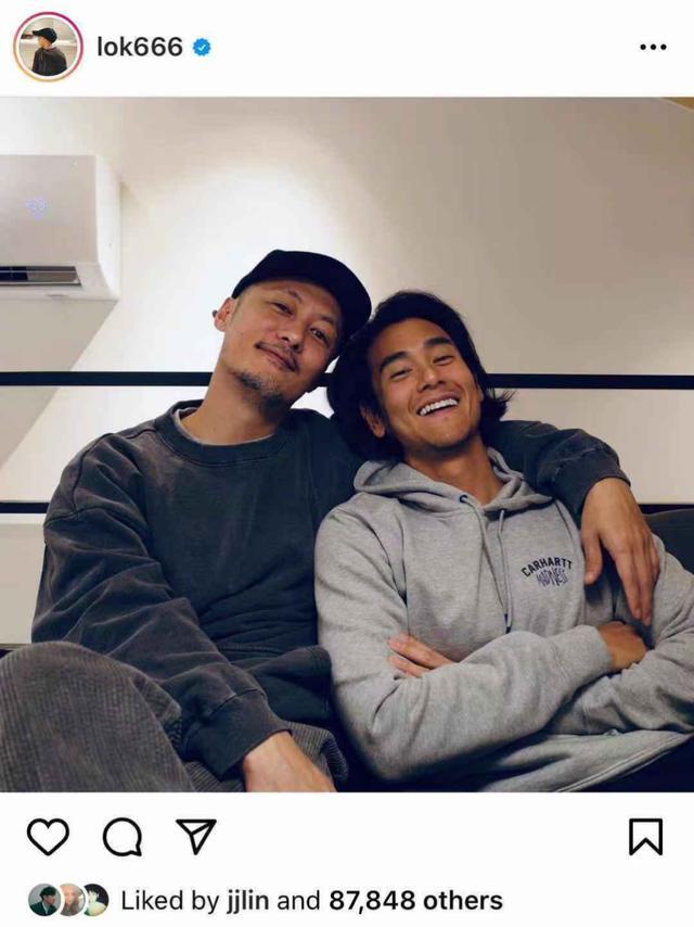 余文乐晒与彭于晏合照与18年前对比变化大网友胡子拉碴也帅