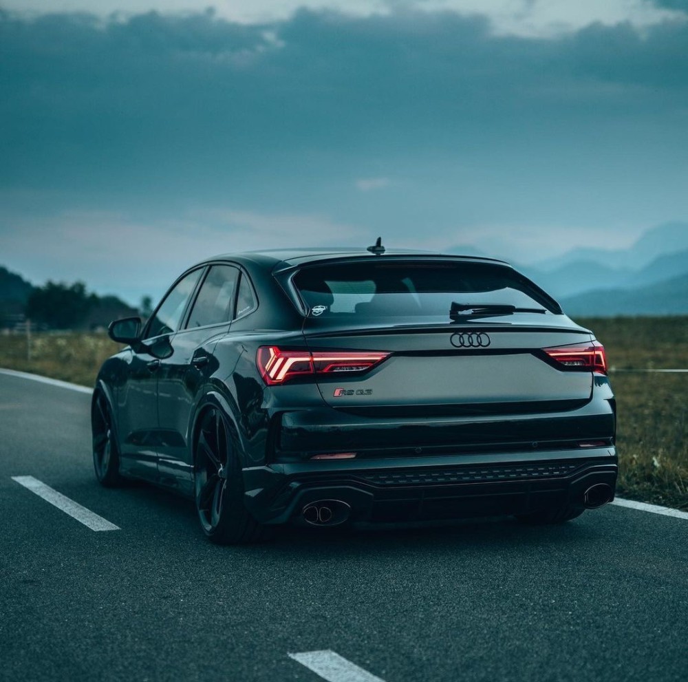 低趴才是潮流,奥迪rsq3 sportback轿跑