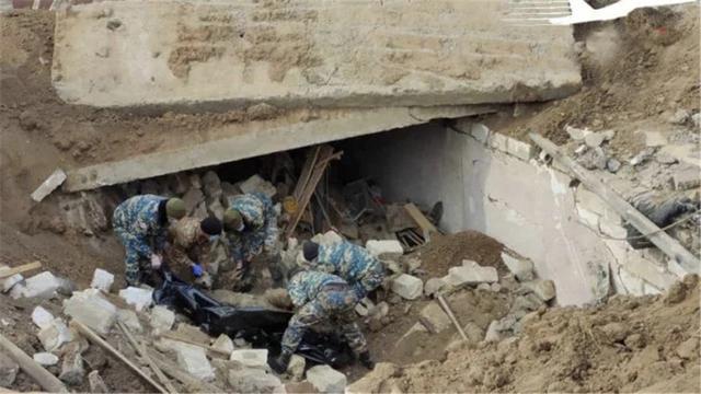 场面惨不忍睹,2000多名士兵尸体曝尸荒野,连俄军都濒临崩溃