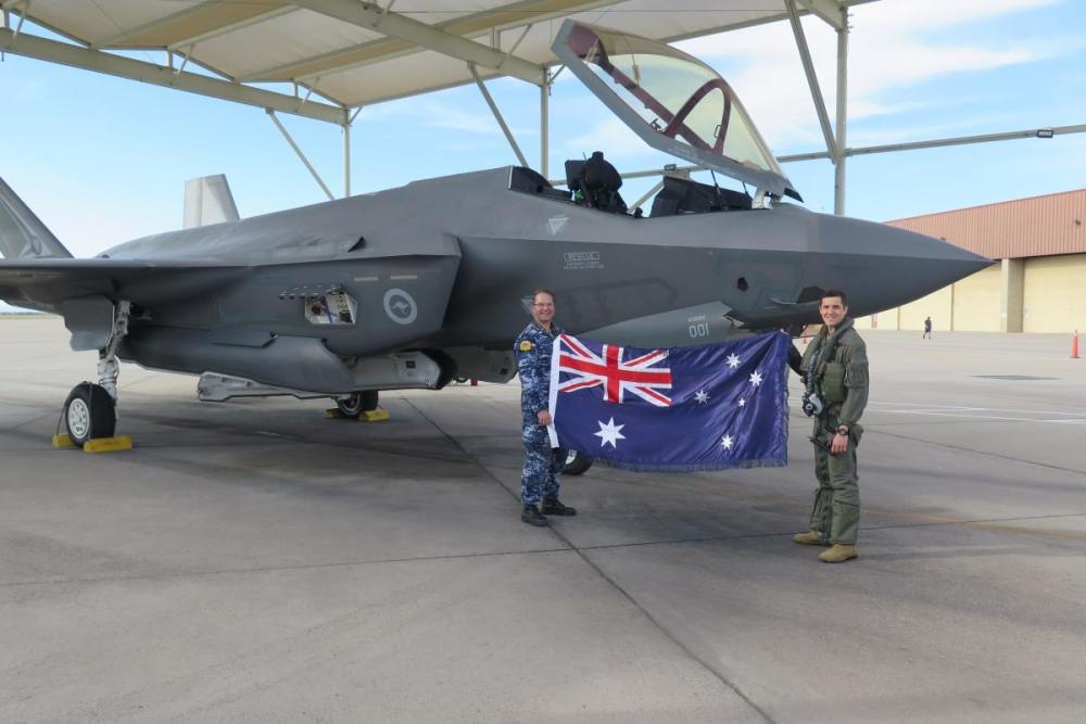 此外,澳大利亚空军还高度重视辅助支援机型的采购.