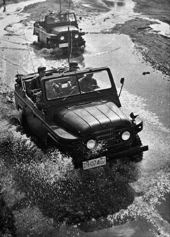 北京212越野车:解放军曾经的"军马,老司机心中的绿吉普