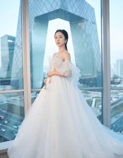 娄艺潇婚纱_娄艺潇婚纱照图片
