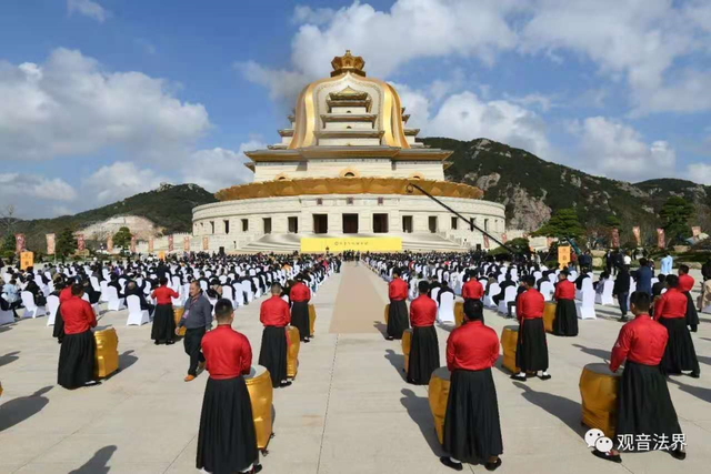 普陀山观音法界位于东海之滨,浙江省舟山群岛朱家尖白山山麓,与普陀山
