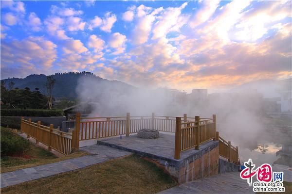 汝城温泉旅游景区位于湘,粤,赣三省交界的湖南省汝城县热水镇,包括