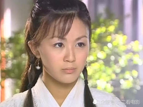 38岁"师妃暄"再扮清纯少女,离婚后一人带娃太心酸
