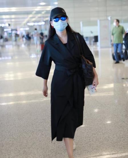 棒球风衣里面怎么搭配_棒球服怎么搭配(3)
