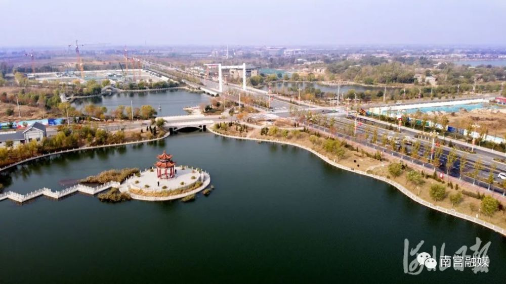 河北省南宫市环城水系初冬风景.河北日报记者 赵永辉 摄