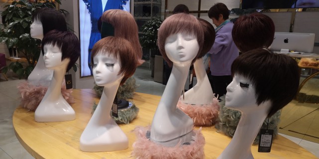 郑州这里有个"解忧"假发店,顾客对头发有特殊需求!