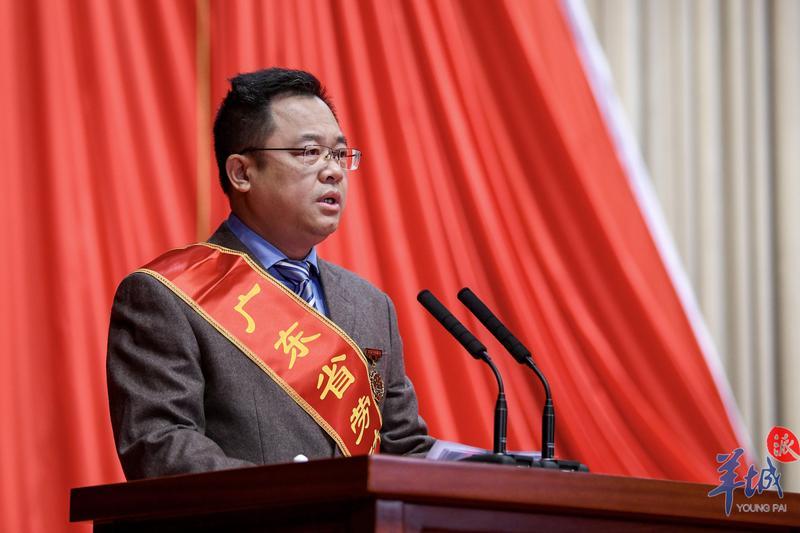 广东省劳动模范蒋文新一心让患者早日自由呼吸