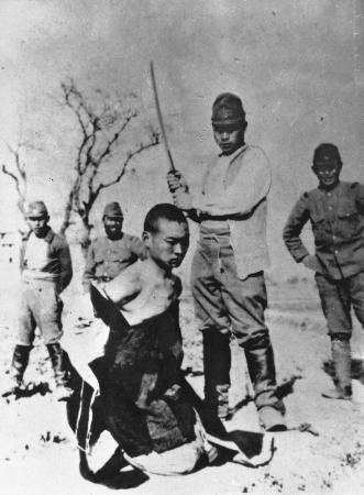 日本为啥敢侵略中国?看到他们出版的中国地图,就都