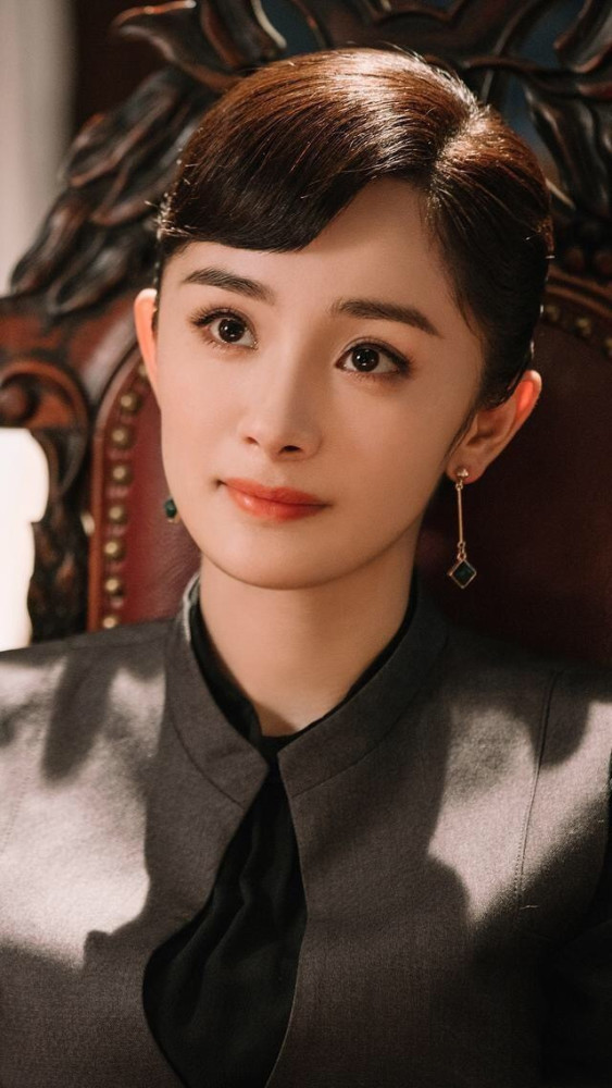 中国娱乐圈眼睛最美的女星,杨幂热巴赵丽颖毛晓彤上榜