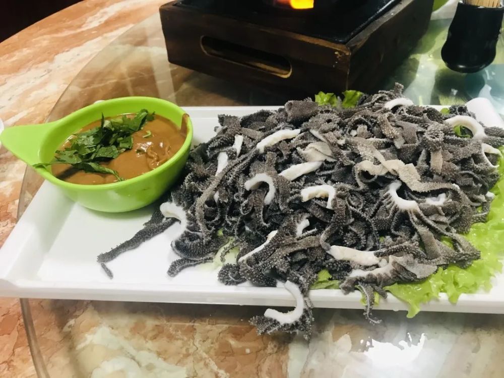 吃在大连-蟹黄烧卖,烤羊排,水爆肚~每一样都让你直呼过瘾