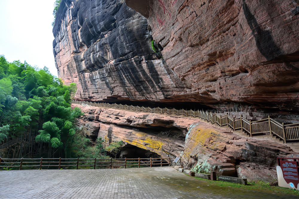 瑞金罗汉岩景区,典型的丹霞地貌景观,苏东坡曾来此游历_腾讯新闻