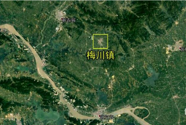 梅川镇旅游资源较为丰富,既有人文景观还有自然景观,有浴佛井,横岗山