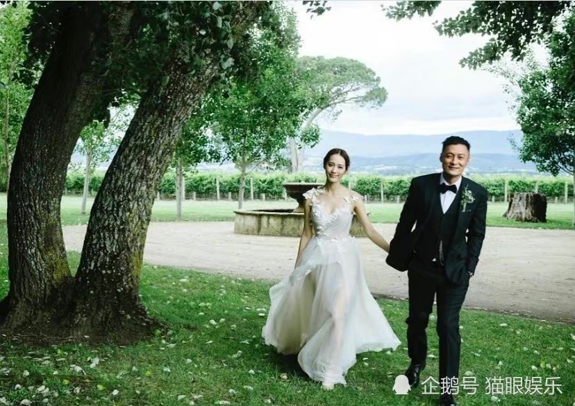 v王婚纱_动漫婚纱情侣头像(3)